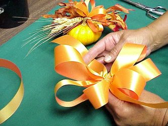 Floral Design Class - Mini Class - Bow Making from Boulevard Florist Wholesale Market