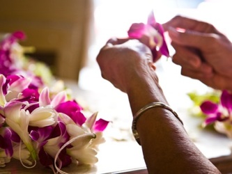 Floral Design Class - Mini Class - Lei Making from Boulevard Florist Wholesale Market